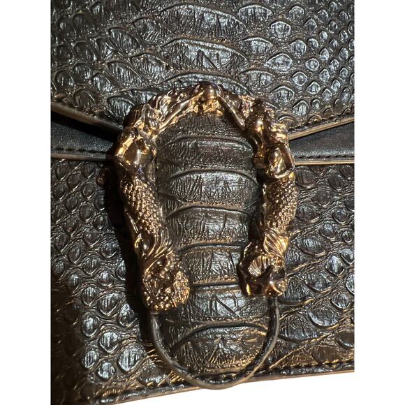 Kopnur Embossed Snakeskin PU Leather Crossbody Bag – Mermaid Buckle Chain Purse - Picture 7 of 11